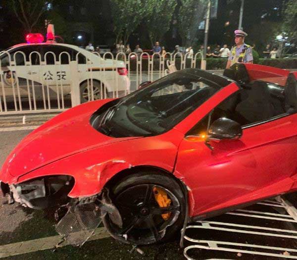 ��·�o(h��)�ڱ�ײ